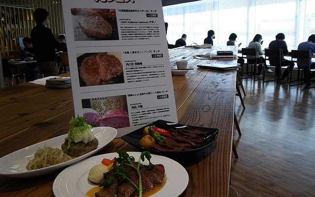 ヤフー本社 社員食堂に2月8・9日限定で出現した“肉フェスランチ”