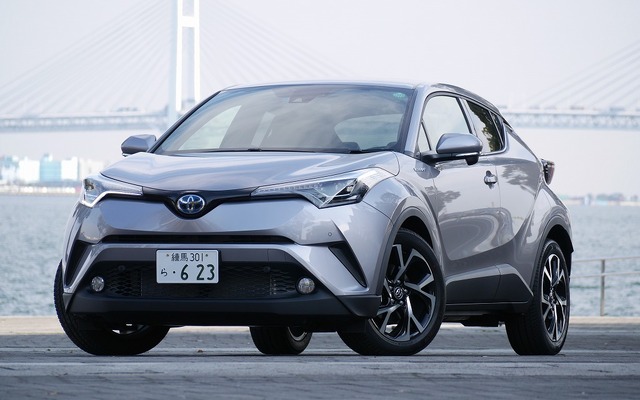 トヨタ C-HR G（ハイブリッド）