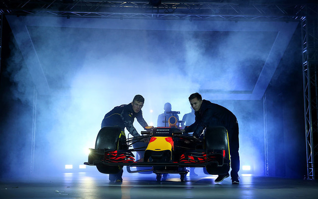 過去のF1マシン発表シーン