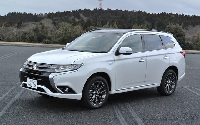 三菱 アウトランダーPHEV Sエディション