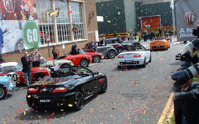 MGのスポーツカー、イギリスで生産再開