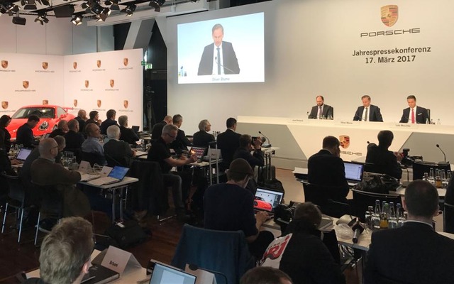 ポルシェの決算発表会