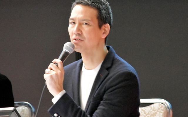 “タクシー王子”の異名を持つ日本交通の川鍋一朗代表取締役会長が登壇