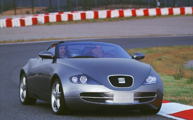 【フランクフルトショー2001出品車】セアト『タンゴ』の“エモーション”
