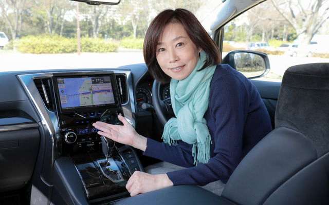 飯田裕子が驚いた！carrozzeriaサイバーナビの実用性と総合力