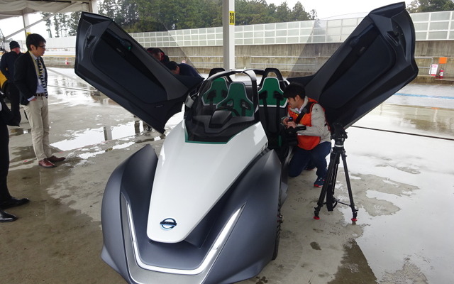 日産ブレードグライダー