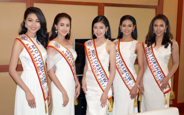 タイ国内の大学から募集したという女性プレゼンター。期間中は様々なイベントで活躍する。ちなみに期間中のギャラは一人あたり5万バーツだという