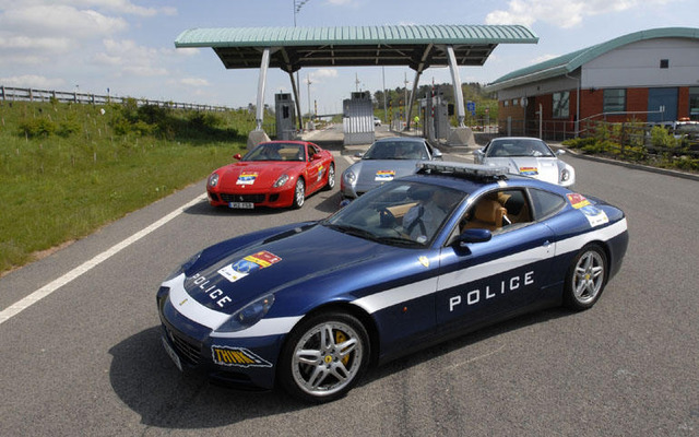 フェラーリ 612 スカリエッティ の警察仕様
