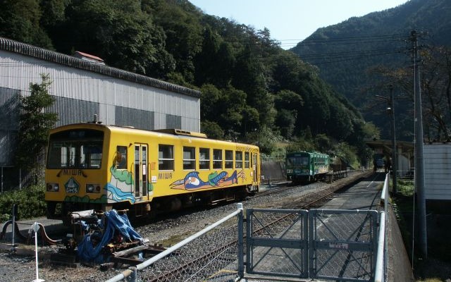 「こども鉄道員」イベントが行なわれる錦町駅の車両基地。