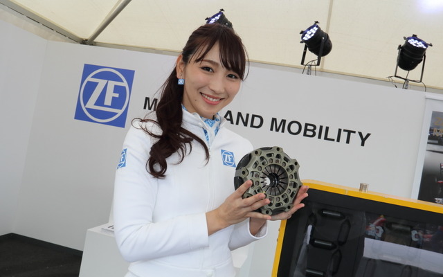 モータースポーツジャパン2017でのZFブース