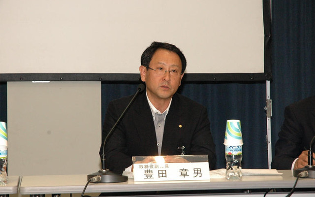 【トヨタ ヴォクシー/ノア 新型発表】トヨタ博物館に豊田章男副社長が登場