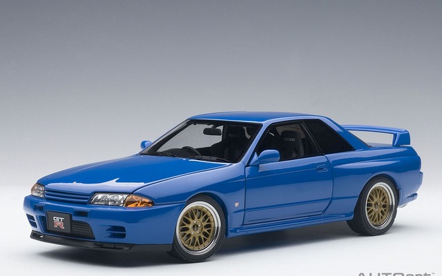 オートアート 日産スカイライン GT-R（R32）VスペックII チューンド・バージョン 1/18スケールモデル