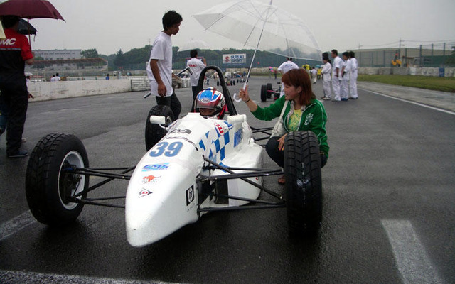 【筑波FJ1600選手権第3戦】Response.EMSSK02、痛恨のスピン