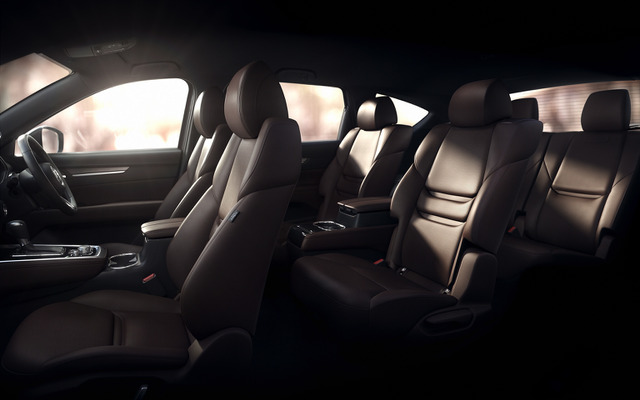 CX-8（6人乗り仕様、2017年）