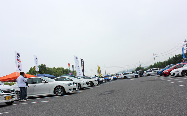 2016年の5月に開催された『第17回 中四国オートサウンドフェス』の会場風景。なお同イベントは、今年も5月21日に、しまなみ海道 多々羅しまなみ公園 道の駅駐車場にて開催予定だ。