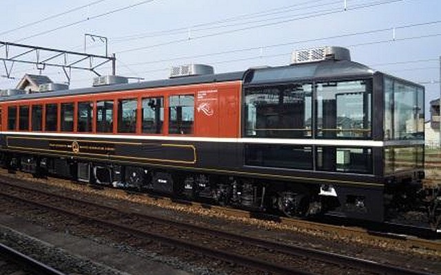 新津鉄道資料館の学芸員による出張講座が行なわれる、『SLばんえつ物語』の展望車。