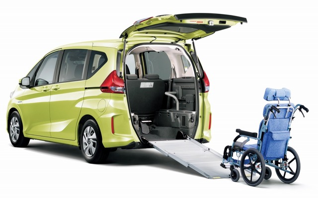 ホンダ フリード＋ 車いす仕様車
