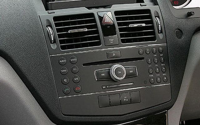 【メルセデスベンツ Cクラス 新型発表】コマンドシステムを全車標準装備