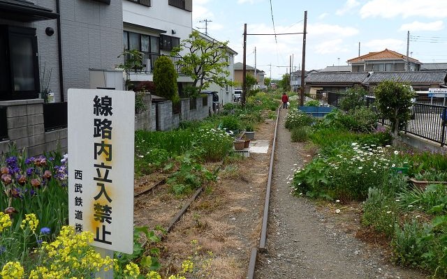 50年前から休止している西武鉄道の安比奈線（2013年5月）。このほど正式に廃止された。