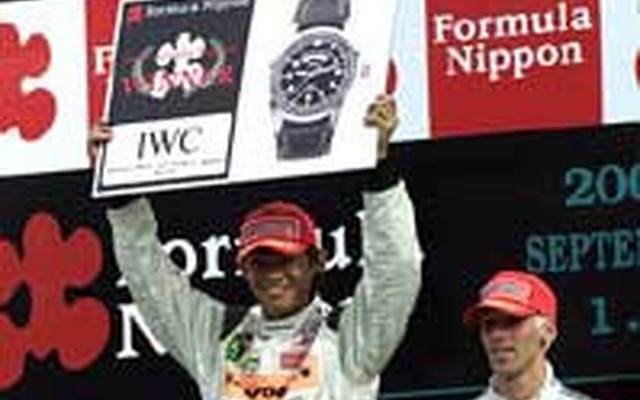 脇阪寿一がポール・トゥ・ウィンで今季初優勝