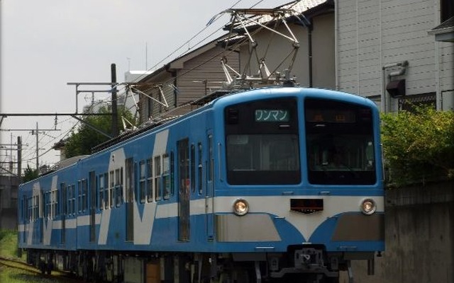 「流馬」としては7月30日限りで消える流鉄5000形最初の編成。来春には装いを新たに再登場する予定。