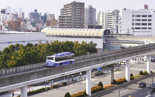 名古屋ガイドウェイバスの高架構造とバス停留所