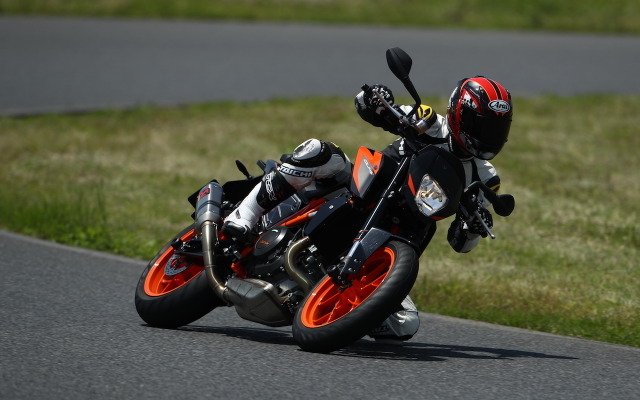 KTM 690 DUKE R