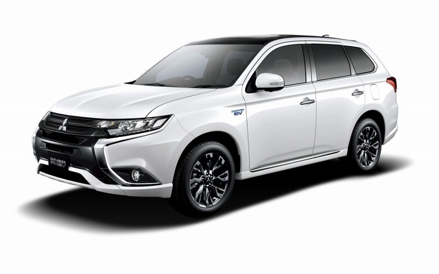 三菱 アウトランダーPHEV Sエディション