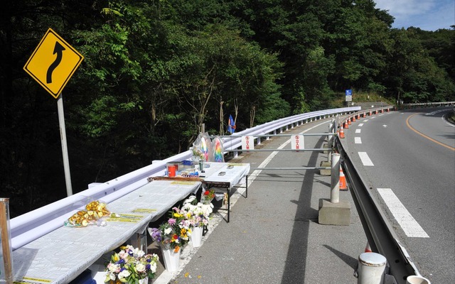 バス転落事故現場（長野県軽井沢町）