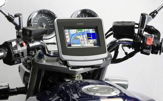 クラリオン、DrivTrax P5 用防滴ケース発売　バイクで使える
