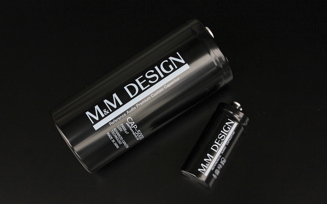 M&M DESIGNのキャパシター。