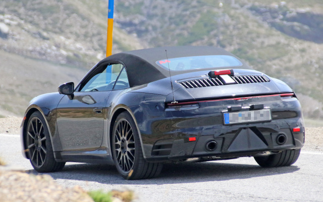 ポルシェ 911カブリオレ 次期型 スクープ写真