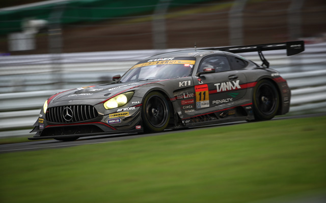 GT300クラスのウイナー、#11 メルセデスAMG GT3。