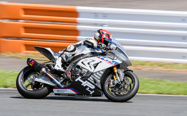 BMW HP4 RACE