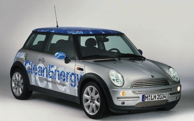 【フランクフルトショー2001出品車】水素で走る『ミニ・クーパー』---おもしろいよ