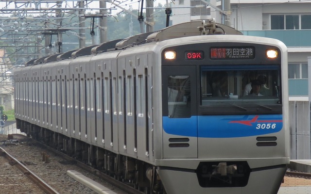 北総鉄道は新柴又駅の発車メロディに「男はつらいよ」テーマ曲を導入する。写真は北総鉄道の電車。