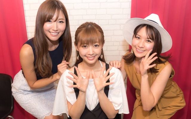 左からMCの美波千夏さん、ゲストの林紗久羅さん、MCの立花サキさん。ファンとの交流は一番の支え(FM秋葉原「サキとちなつのmy way」に現役RQ林紗久羅登場!!)