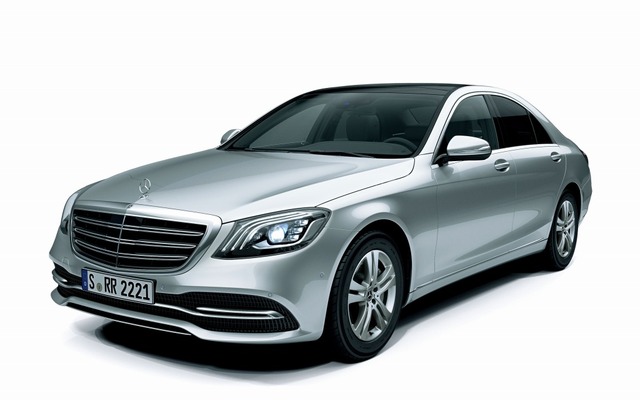 メルセデスベンツ S400フロント