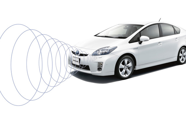 プリウスの車両接近通報装置はモーター音のような音で歩行者に接近を知らせる