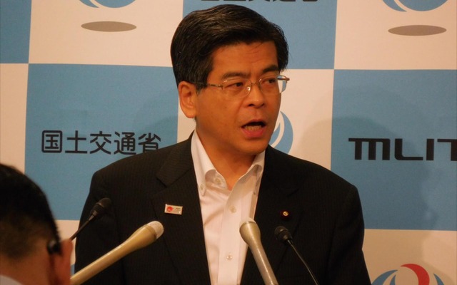 石井国交相