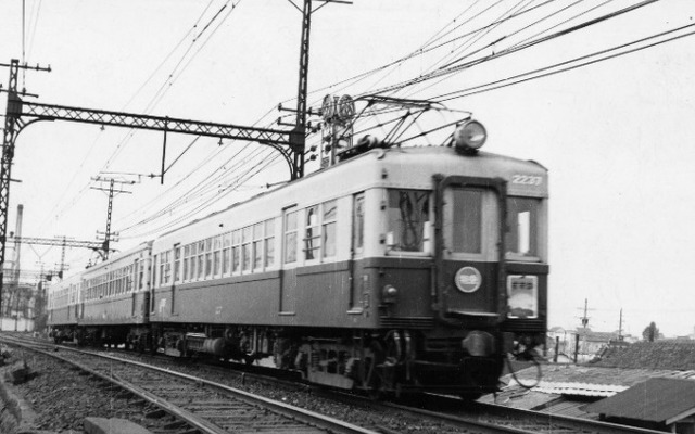 近鉄は特急運転開始70周年の記念キャンペーンを行う。写真は運行を開始した頃の特急『すずか』。
