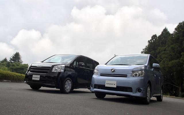 乗用車販売ランキング8月…ヴォクシー/ノア が上昇