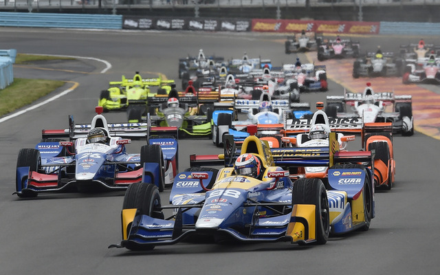 #98 ロッシが今季初優勝を飾る。#26 琢磨も予選～スタートでは上位を力走。