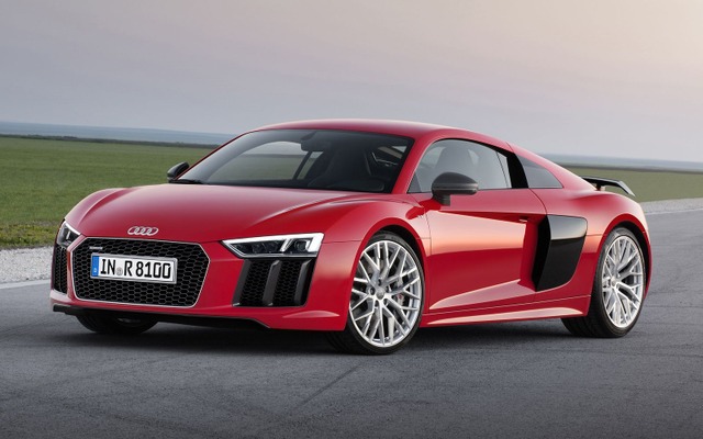 新型アウディR8 V10プラス