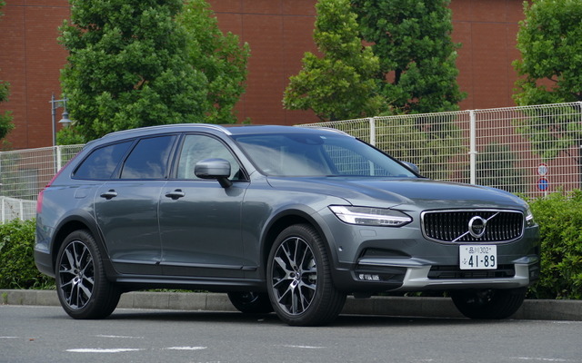 ボルボ V90クロスカントリー T6 AWD SUMMUM