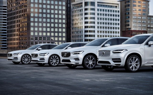 ボルボS90、V90、XC60、XC90のプラグインハイブリッド車、T8