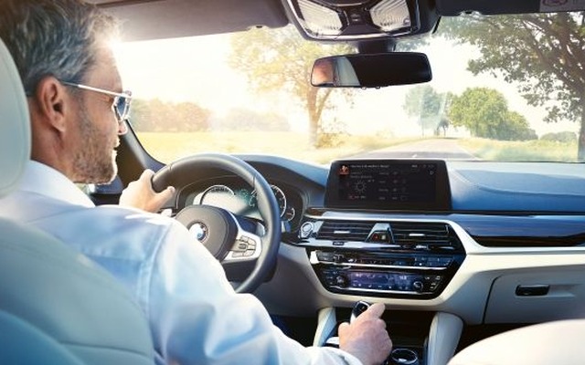 BMWとMINI全車に搭載されるアマゾンのAI音声アシスト「アレクサ」