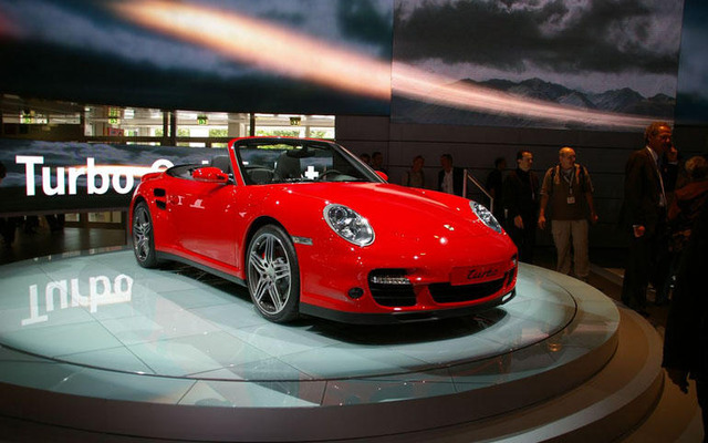 【フランクフルトモーターショー07】ポルシェ 911ターボカブリオレ と GT2