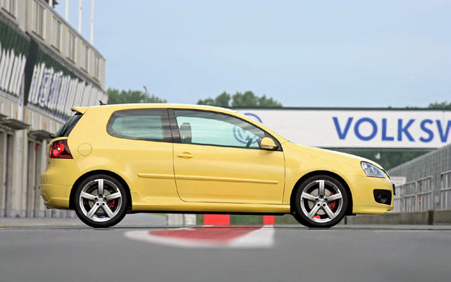【フランクフルトモーターショー07】ピレリ、VW ゴルフGTI ほか