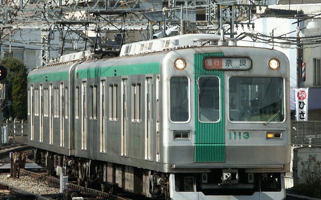 烏丸線～近鉄線で運用されている京都市交通局の10系（写真は3次車）。1981年に導入された1次車は使用開始からまもなく40年を迎える。